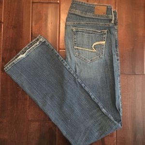 Women’s American Eagle Jeans Size 6